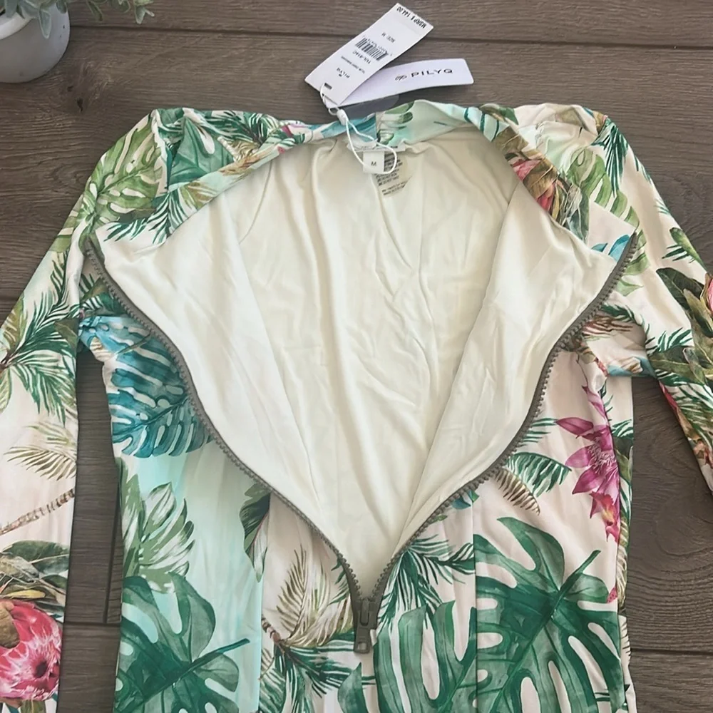 NWT Pilyq Tropical Floral Long Sleeve Bodysuit Size Medium
